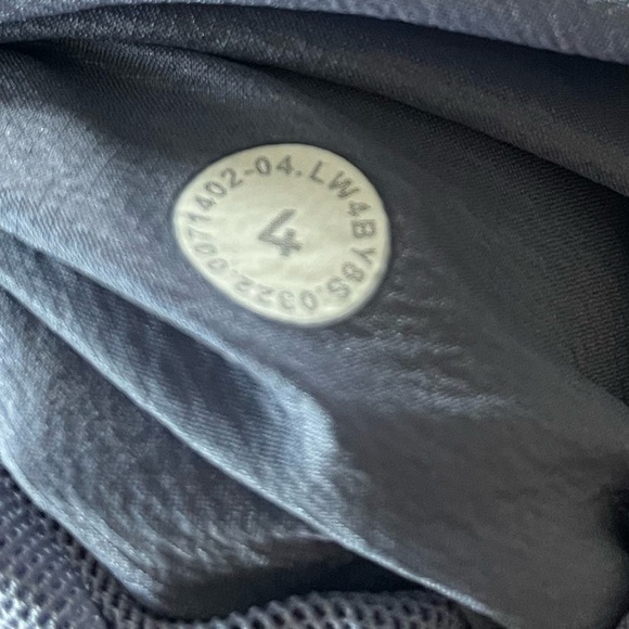 Women's Lululemon Down For It All Vest-Goose Down-Peri Purple-Size 4 - Picture 6 of 10